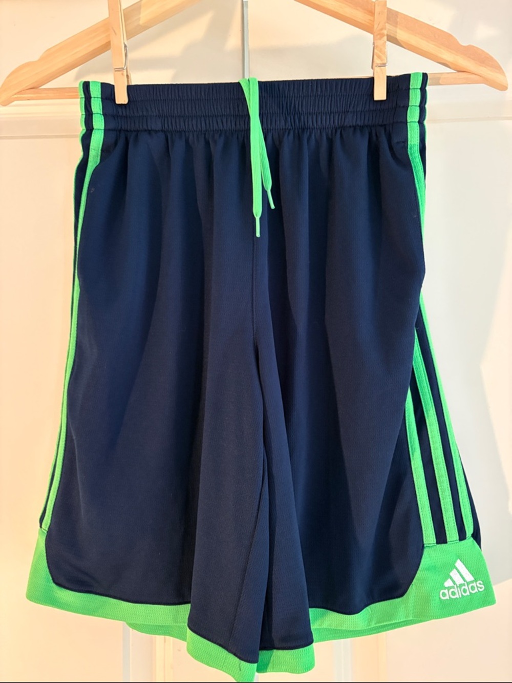 ADIDAS Kids Classic 3 Stripe Athletic Shorts Medium (10/12)